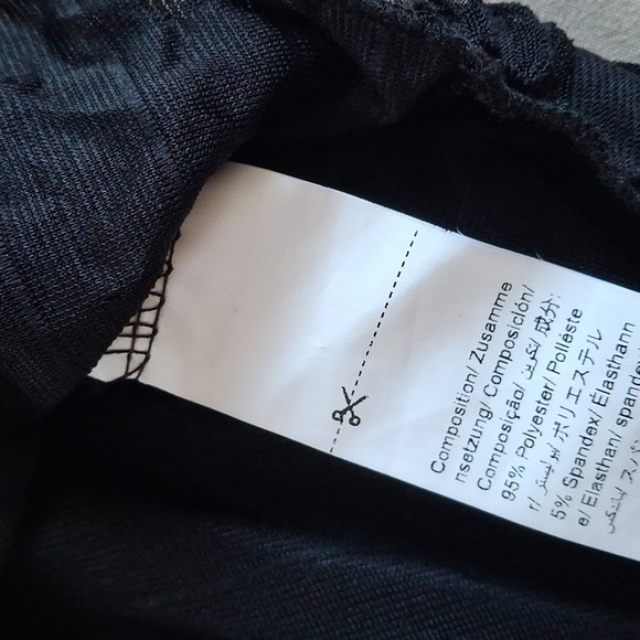 SHEIN Neck Cut Out Asymmetrical Top - Picture 14 of 16